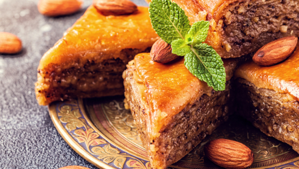 baklava sa orasima