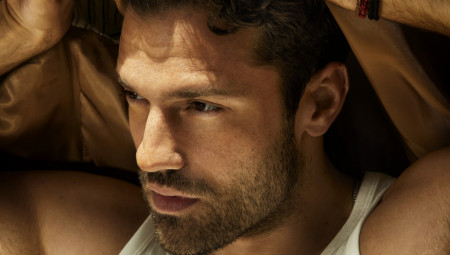 Grčki muzički fenomen i pop zvezda broj jedan, Konstantinos Argiros, dolazi u Beograd! Njegov prvi koncert u Srbiji održaće se 12. oktobra 2025. u Plavoj dvorani Sava Centra, a ovaj događaj biće prava muzička čarolija, deo njegove velike evropske turneje.