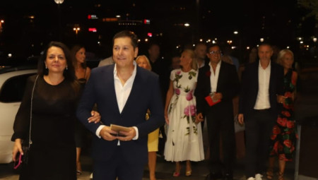 Breskvica u centru pažnje na rođendanu Tare Matić