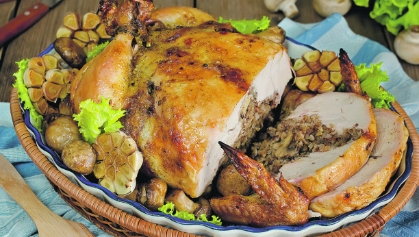 začinjeno punjeno pile