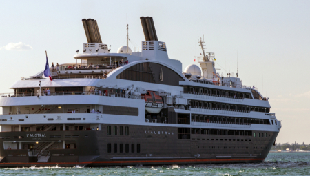 Amber Olivia, poznata TikTok influenserka sa više od 100.000 pratilaca i članica posade na kruzerima, otkrila je fanovima tajne kodove koje posada koristi na brodu kako bi diskretno komunicirala o različitim situacijama – bez izazivanja panike među putnicima