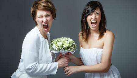 Na venčanjima sve češće čitamo priče o neobičnim i napetim situacijama, a jedna od njih nedavno je postala viralna na Reddit-u