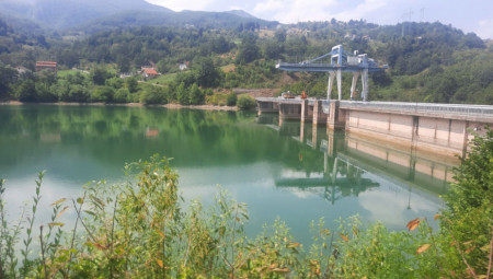 U rejonu Potpećkog jezera, gde je izgrađeno i Ribarsko naselje, uskoro će se skupštinskom odlukom definisati zona sporta i rekreacije, čime će se samo potvrditi i zaokružiti sve atraktivnija turistička destinacija, koja je već poodavno postalo omiljeno i gotovo nezaobilazno izletište i to ne samo Pribojaca.