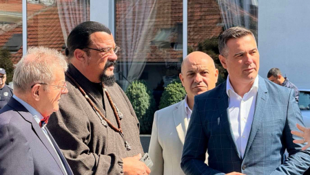 Dolazak Stivena Sigala izazvao je veliko interesovanje među građanima