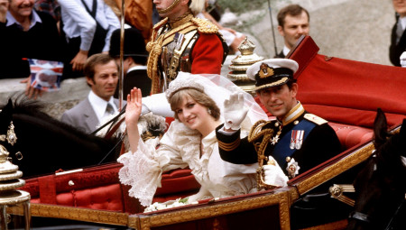 Princeza Dajana i danas važi za modnu i stilsku ikonu, a njeno venčanje sa princom Čarlsom 1981. godine i dalje se prepričava širom sveta