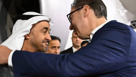 Predsednik Republike Srbije Aleksandar Vučić ugostio je predsednika Ujedinjenih Arapskih Emirata šeika Mohameda bin Zajeda Al Nahjana, koji boravi u poseti Republici Srbiji.