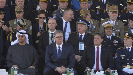 Predsednik Ujedinjenih Arapskih Emirata šeik Mohamed bin Zajed Al Nahjan prisustvovao je juče vojnoj paradi "Snaga jedinstva".