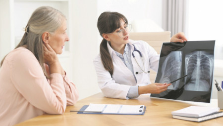 Pacijenti sa nesitnoćelijskim karcinomom od sredine 2024. godine imaju šire mogućnosti za lečenje zahvaljujući novoj listi lekova, rekao je dr Stjepanović