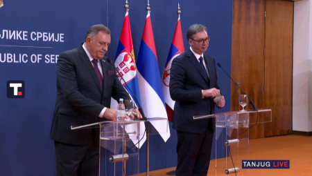 Predsednik Srbije Aleksandar Vučić i Milorad Dodik ističu jedinstvo, ljubav i solidarnost srpskog naroda, dok moderna i snažna vojska osigurava zaštitu i stabilnost u regionu.
