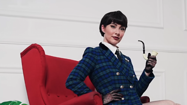 Printscreen/Youtube/Qveen Herby