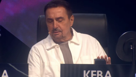 Pevač već godinama tetovira obrve što je bio razlog da ga koleginica isproziva u Zvezdama Granda