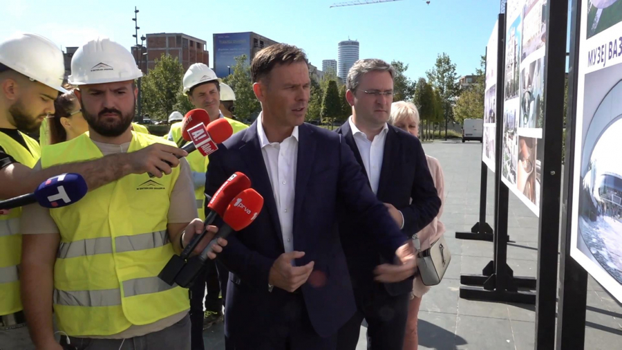 Siniša Mali i Nikola Selaković obilaze radove na izgradnji Istorijskog muzeja Srbije