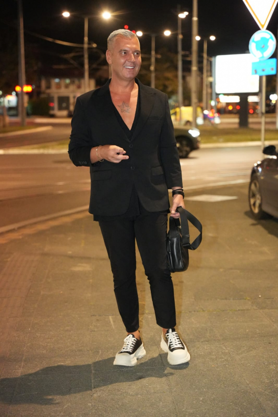 "RODITELJI SU IH VEZIVALI ZA RADIJATOR" Milan Milošević ne može više da ćuti o našim pevačicama, otkrio skandalozne detalje