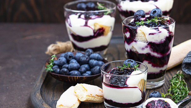 kolač sa borovnicama