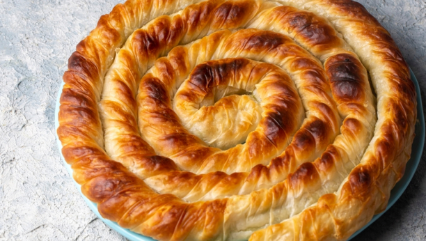 bosanski burek sa mesom