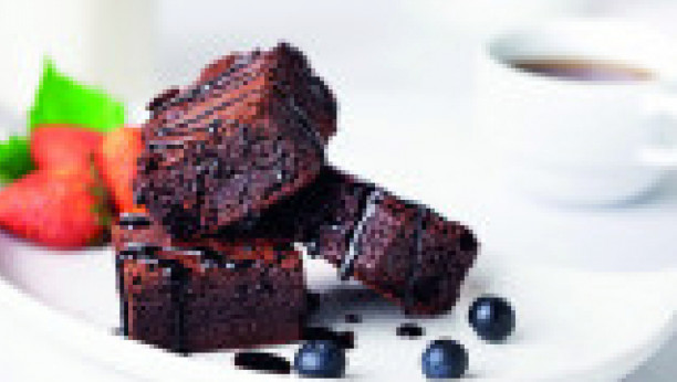 crni kolač sa jogurtom