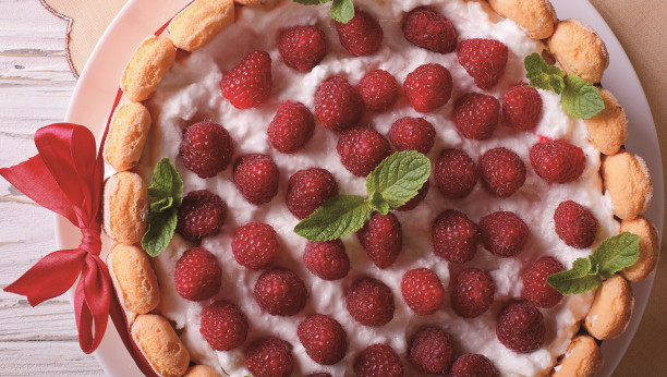 kolač sa piškotama