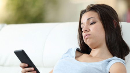 Naizgled jednostavno pitanje – koliko vremena treba da odgovorimo na poruku – izazvalo je pravu buru komentara na društvenoj mreži Reddit.