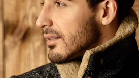 Dobro da sam već sedeo, inače bi mi kolena popustila