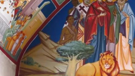 Crkva Svetog Save izdvaja se visinom u odnosu na pretežno prizemnu lokalnu arhitekturu, a poslednjih godina bogato je oslikana