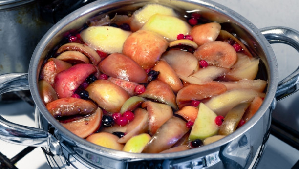 kompot od jabuka