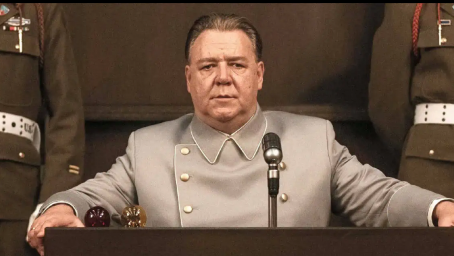 Rasel Krou kao herman Gering