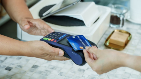 Nepropisno odlaganje kartica može biti kažnjivo, a uz to nosi i rizik krađe identiteta.