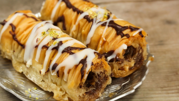 čokoladna pita sa suvim šjivama