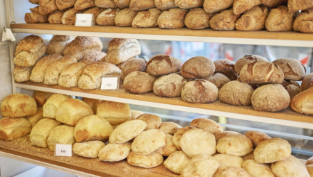 EVO KOLIKA ĆE BITI CENA HLEBA U NAREDNIH 6 MESECI Vlada Srbije produžila uredbu