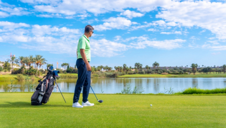 Američki i svetski mediji preneli su dramatičnu scenu koja se odigrala tokom golf turnira Sanderson Farms Championship u Džeksonu, u američkoj državi Misisipi.