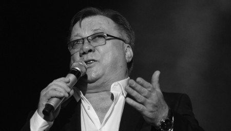 Vila se nalazi tik uz more, a tu je proveo samo mesec dana