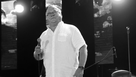 Pevačica skrhana bolom