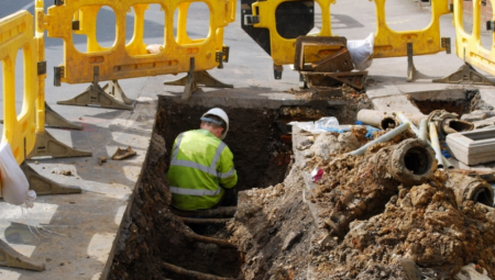 Javno komunalno preduzeće "Beogradski vodovod i kanalizacija" saopštilo je da će sutra bez vode ostati deo potrošača u gradskoj opštini Zvezdara zbog planiranih radova u toj opštini