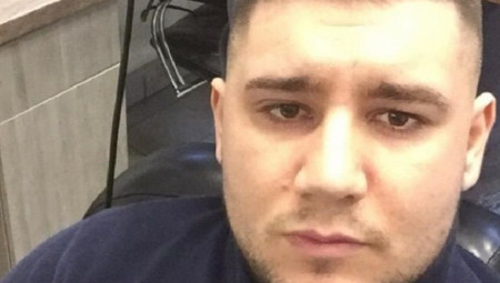 Na pitanje majke pokojnog Halabrina, Mare Halabrin, da li se sa njom posle nestanka sastao kod Crkve svetog Marka i da li se seća da joj je rekao da mu Alibeg traži neke pare, rekao je da se ne seća