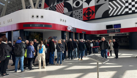 Putnički vozovi kreću danas u podne da redovno saobraćaju brzom prugom na relaciji Beograd Centar - Subotica - Beograd Centar
