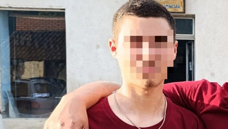 Kako se dodaje, policijski službenici u saradnji sa postupajućim javnim tužilaštvom nastavljaju aktivnosti radi utvrđivanja da li je NN lice posle saobraćajne nesreće pomeralo telo nastradalog mladića, u vezi čega će se obaviti i potrebna veštačenja, uključujući i DNK veštačenje