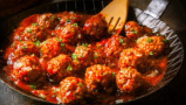 ćufte u paradajz sosu