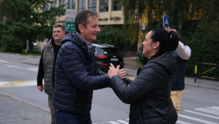 Građani širom Srbije danas su se okupili kako bi pružili podršku Srbima na Kosovu i Metohiji i poslali jasnu poruku mira, jedinstva i dostojanstva