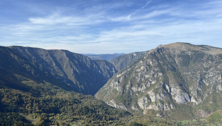 BATERIJA IM BILA NA 2%, A POSLALI POGREŠNU LOKACIJU Dva Izraelca nespremna krenula na planinu, pa se zagubili na Durmitoru