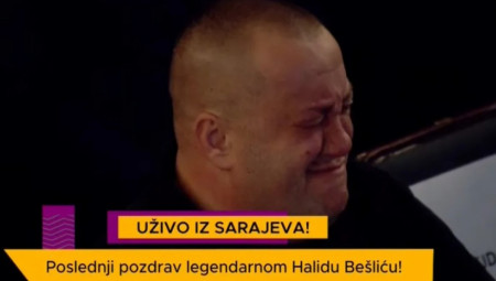 Njene reči su najviše potresle Halidovog sina Dina koji je jecao na sav glas.