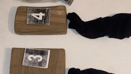 Pripadnici UKP, u saradnji sa Policijskom upravom u Smederevu i Višim javnim tužilaštvom u Smederevu, uhapsili su S.M. (48), zbog sumnje da je izvršio krivična dela neovlašćena proizvodnja i stavljanje u promet opojnih droga i nedozvoljena proizvodnja, držanje, nošenje i promet oružja i eksplozivnih materija.