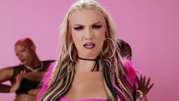 Printscreen/Youtube/Chrissy Chlapecka