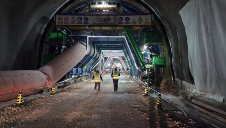 VELIKI DAN ZA SRBIJU! Mašine probijaju poslednji metar desne cevi &amp;quot;Iriškog venca&amp;quot;, prisustvuje predsednik Vučić! (VIDEO)