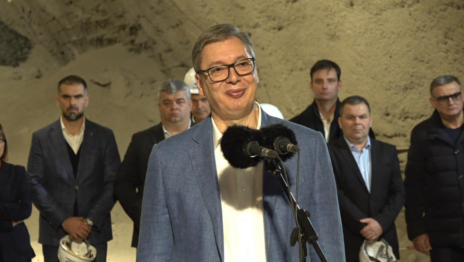 Predsednik Vučić u obilasku radova na tunelu “Iriški venac”