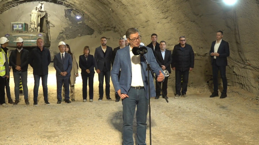 Predsednik Vučić u obilasku radova na tunelu “Iriški venac”