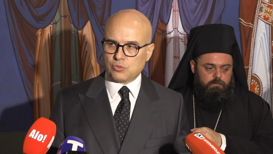 Miloš Vučević na osnivanju Fondacije Sveta Petka u Dalju