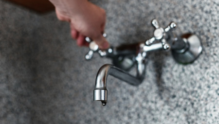 Zbog planiranih radova na vodovodnoj mreži na teritoriji opštine Zvezdara, u četvrtak, 4. decembra 2025. godine, u periodu od 08.30 do 18.00 časova, doći će do prekida u snabdevanju vodom, saopštili su iz JKP „Beogradski vodovod i kanalizacija“.