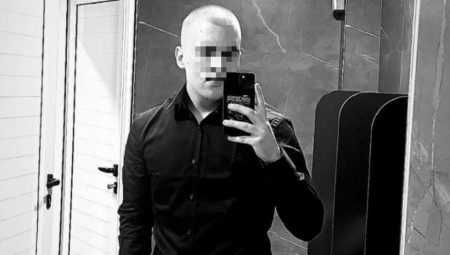 Livno i cela zajednica u šoku su nakon potvrde da je 18-godišnji Ivan Teklić izgubio bitku za život u Sveučilišnoj kliničkoj bolnici Mostar, nekoliko dana nakon teške saobraćajne nesreće koja se dogodila 16. oktobra 2025. godine u večernjim satima u mestu Orguz, na području Grada Livna.