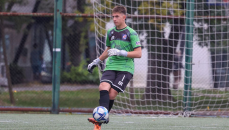 Mladi čuvar mreže Brodarca i njegovi saigrači beleže sjajne rezultate u Prvoj omladinskoj ligi Beograda.