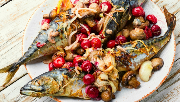 riba punjena pečurkama